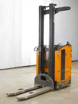 Apilador eléctrico 2007  Still SV12 (1)