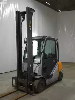 Gas gaffeltruck 2020  Still RX70-25T (1)