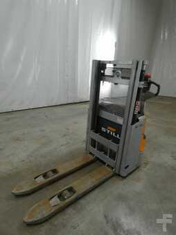 Hochhubwagen 2017  Still EXV12 (1)