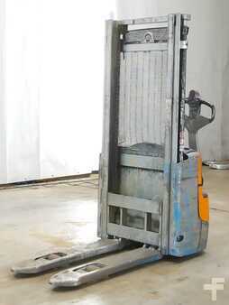 Hochhubwagen 2021  Still EXV12 (1)