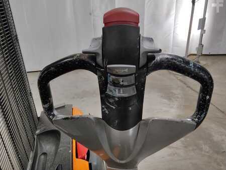 Hochhubwagen 2021  Still EXV12 (3)