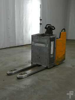 Niederhubwagen 2021  Still EXH-S20 (1)