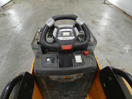 Niederhubwagen 2021  Still EXH-S20 (3)