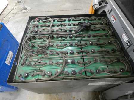 Elektro 4 Rad 2019  Still RX60-35/GETRÄNKE (4)