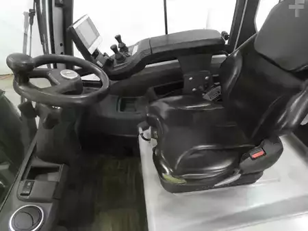 Elektromos 4 kerekű 2021  Still RX60-25 (3)