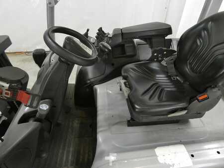 Elektromos 4 kerekű 2019  Still RX60-50/600 (3)