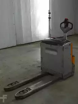 Transpaleta eléctrica 2015  Still EXU20 (1)