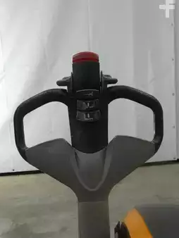 Transpaleta eléctrica 2015  Still EXU20 (3)