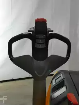 Hochhubwagen 2021  Still EXV16 (3)