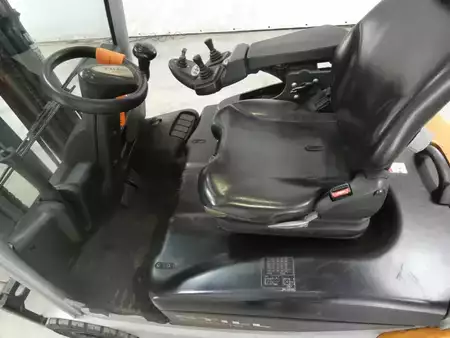 Elektromos 3 kerekű 2020  Still RX50-16 (3)