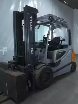 Eléctrica de 4 ruedas 2020  Still RX60-50/600 (1)