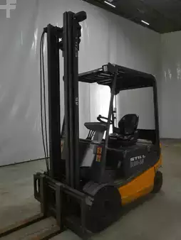 Elektrisk- 4 hjul 2006  Still R60-25 (1)