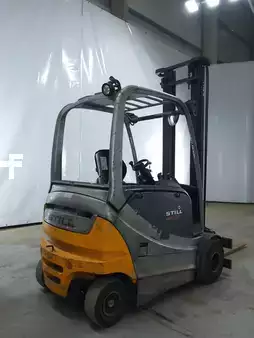 Elektromos 4 kerekű 2011  Still RX60-25 (2)