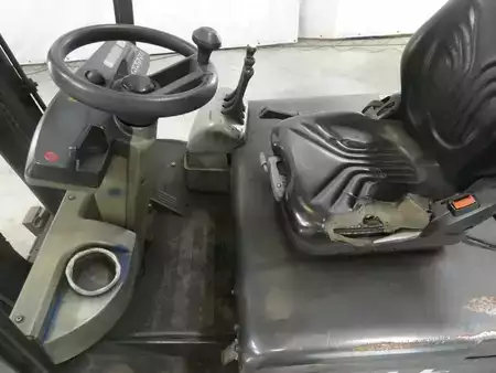 Elektrisk- 4 hjul 2006  Still RX60-25 (3)