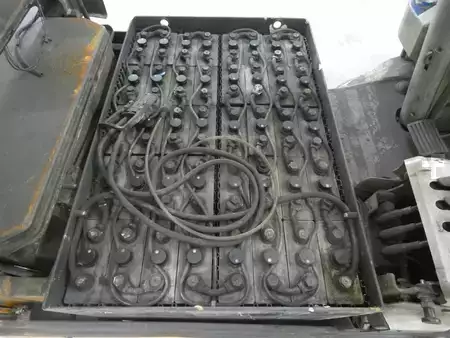 Elektrisk- 4 hjul 2006  Still RX60-25 (4)