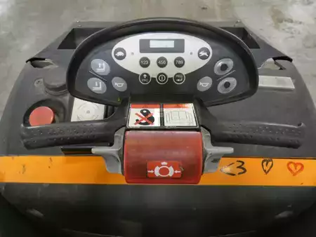 Transpaleta eléctrica 2019  Still EXU-S22 (3)