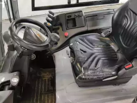 Elektromos 4 kerekű 2017  Still RX60-45 (3)