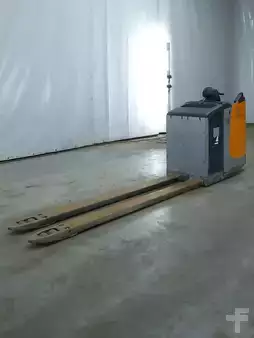 Transpaleta eléctrica 2018  Still EXU-S24/2400MM (1)