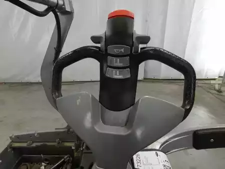 Transpalettes électriques 2020  Still EXH-SF20 (3)