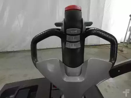 Transpalettes électriques 2022  Still EXH-SF20 (3)