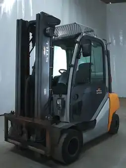 Empilhador a gás 2020  Still RX70-35T (1)