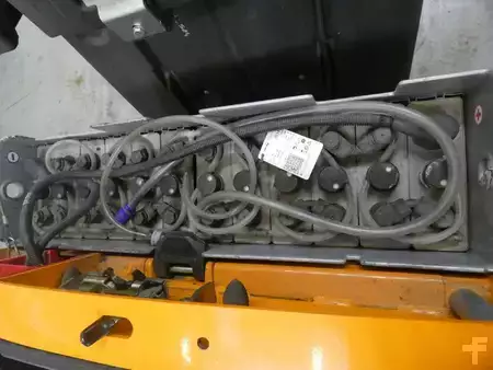 Tractor de arrastre 2016  Still CX-T (4)