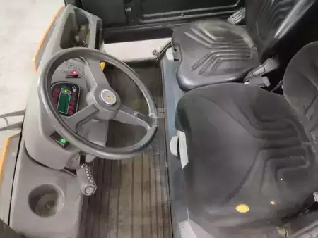 Tractor de arrastre 2019  Still R07-25 (3)