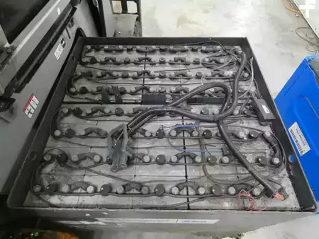 Elektromos 4 kerekű 2018  Still RX60-50/GETRÄNKE (4)