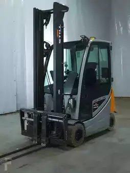 Elektromos 4 kerekű 2018  Still RX20-20P (1)