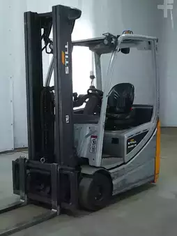 Elektromos 3 kerekű 2020  Still RX20-16C (1)