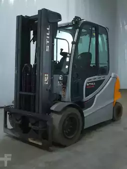 Eléctrica de 4 ruedas 2017  Still RX60-45 (1)