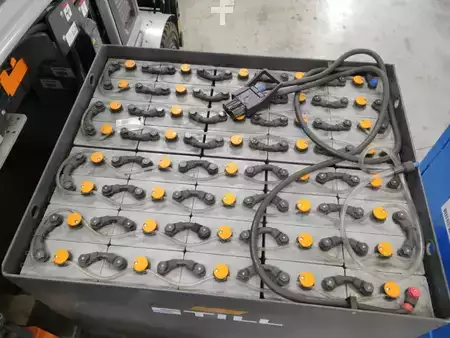 Chariots électriques à 4 roues 2023  Still RX60-35L (4)