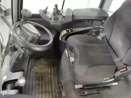 Chariots élévateurs diesel 2015  Still RX70-80 (3)