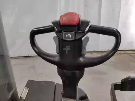 Ruční vysokozdvižný vozík 2007  Still EGV-S14 (3)