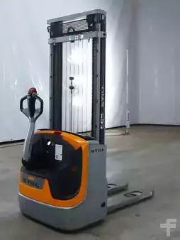 Apilador eléctrico 2022  Still EXV10 (2)