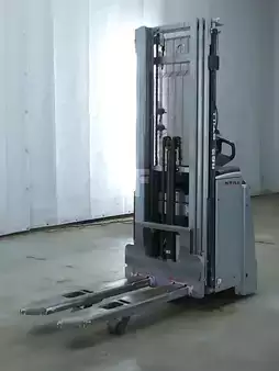 Ruční vysokozdvižný vozík 2021  Still EXV16I (1)