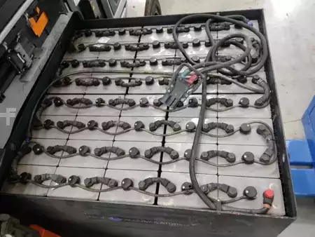 Elektromos 4 kerekű 2021  Still RX60-45 (4)