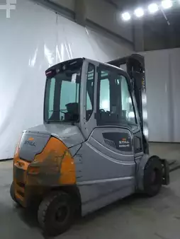 Elektromos 4 kerekű 2021  Still RX60-45 (2)