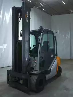 LPG VZV 2020  Still RX70-30T (1)