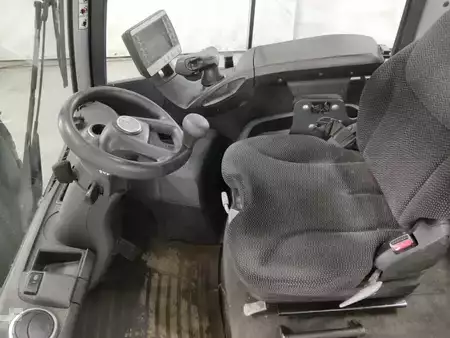 Empilhador a gás 2020  Still RX70-25T (3)