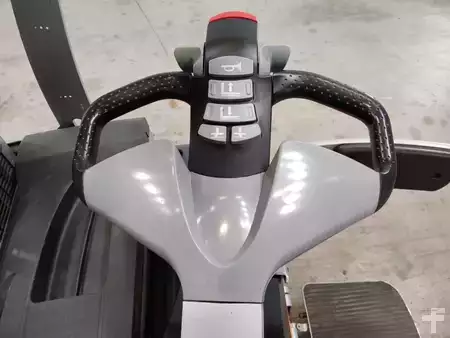 Stacker pedestre 2020  Still EXV-SF14I (3)
