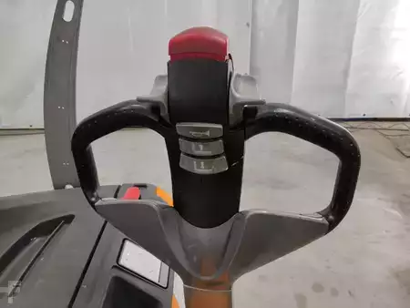 Stacker pedestre 2020  Still EXV16 (3)
