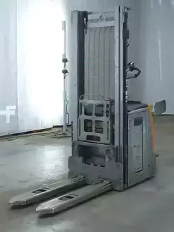 Stacker pedestre 2020  Still EXV-SF14 (1)