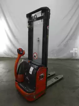 Ruční vysokozdvižný vozík 2001  Linde L12 (2)