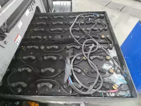 Carrelli elettrici 4 ruote 2020  Still RX60-40 (4)