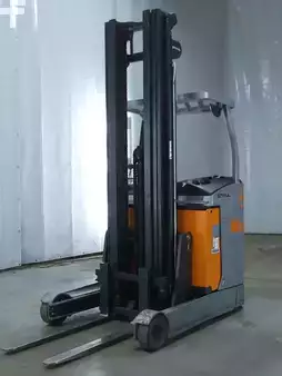 Reach Truck 2020  Still FM-X17 (1)