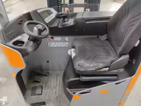 Reach Truck 2020  Still FM-X17 (3)