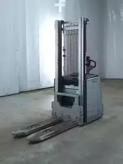 Pallet Stackers 2020  Still EXV20 (1)