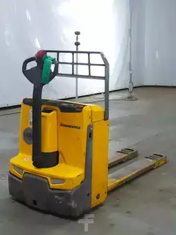 Porta-paletes elétrico 2018  Jungheinrich EJE120/LIION (2)