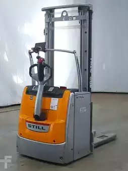 Stacker pedestre 2022  Still EXV16 (2)